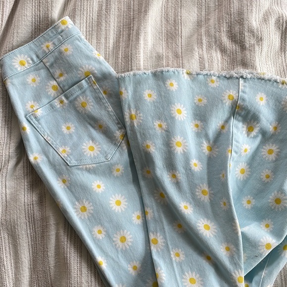 ALTAR'D STATE Jeans | Mila Daisy Flare 2 piece set - Picture 8 of 12